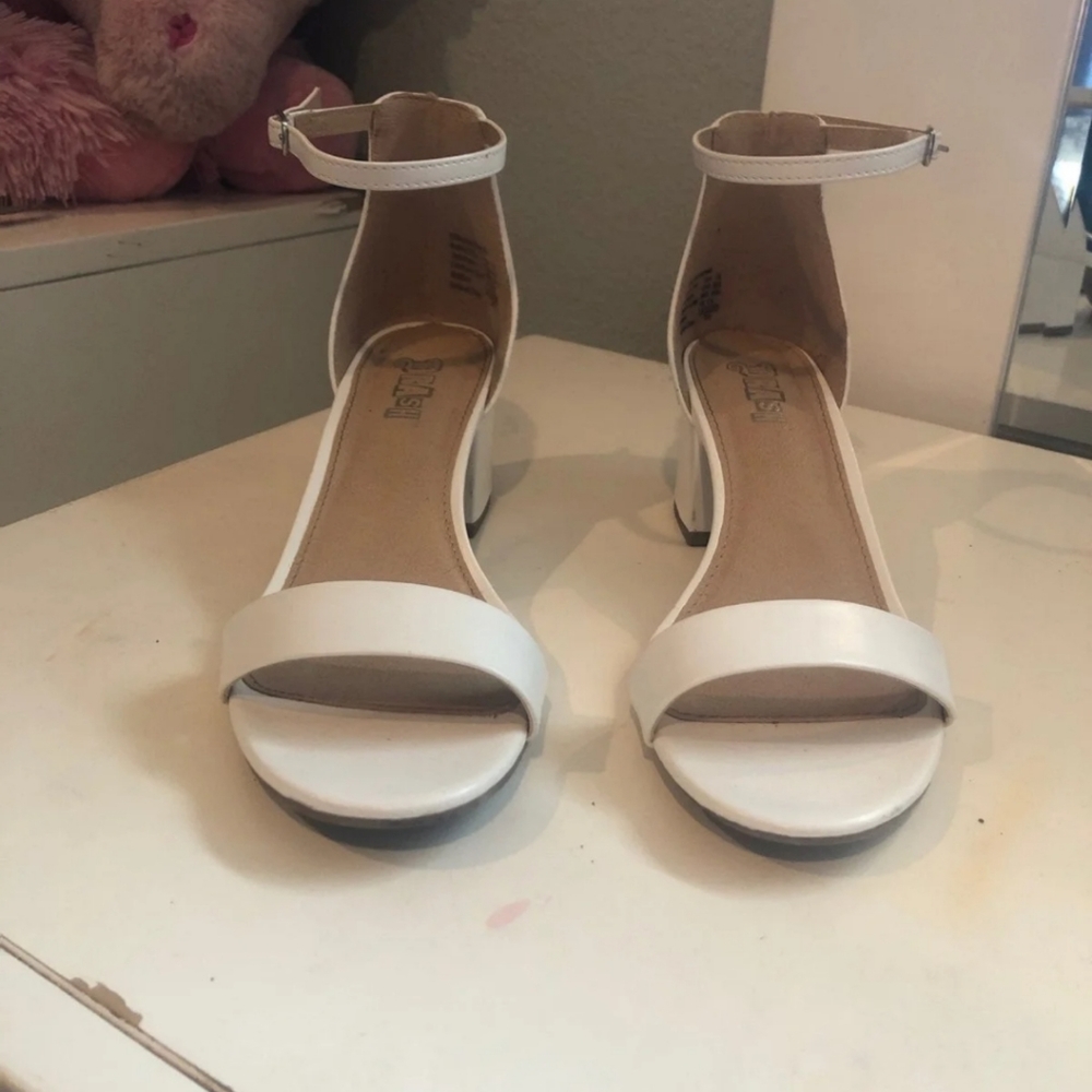 White block chunk heel dress shoes / salads 7.5